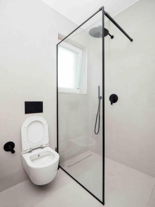 Ferienwohnung Drago House, City Center Location Shkodra Exterior foto